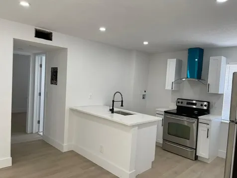 1015 NE 17th Avenue Fort Lauderdale FL 33304