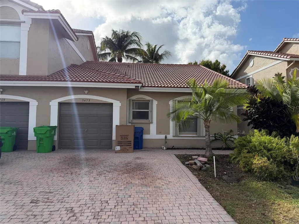 5473 NW 90th Avenue Sunrise FL 33351