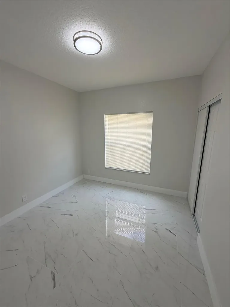 5473 NW 90th Avenue Sunrise FL 33351