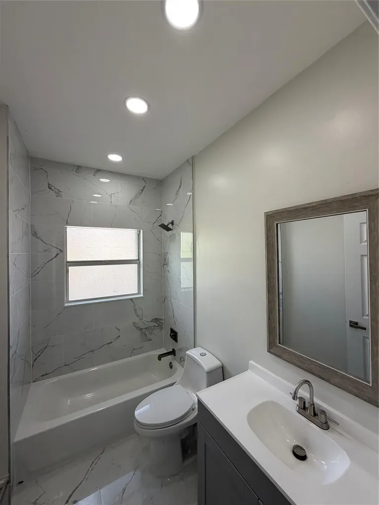 5473 NW 90th Avenue Sunrise FL 33351