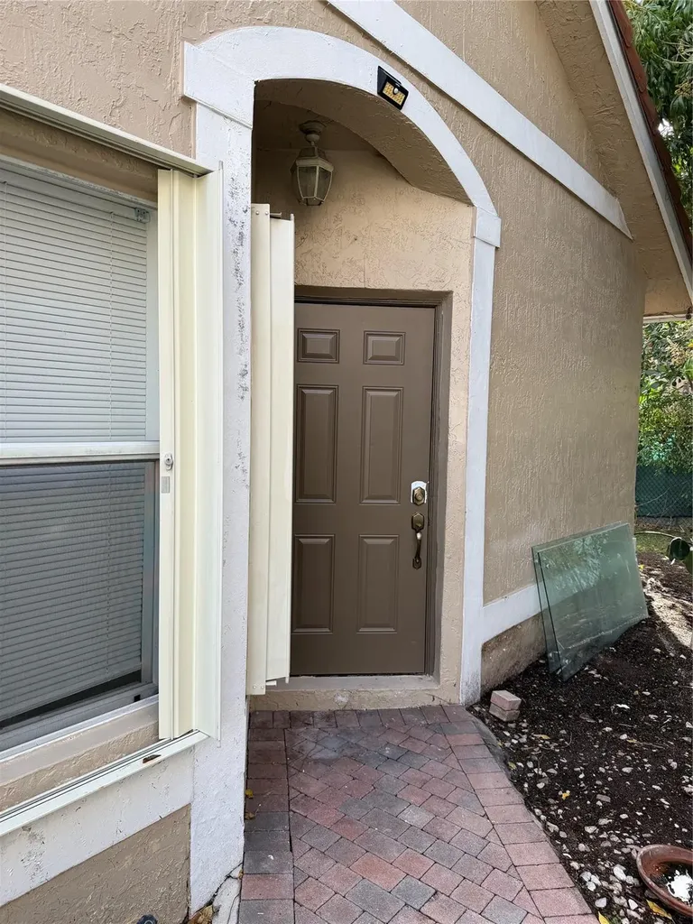 5473 NW 90th Avenue Sunrise FL 33351