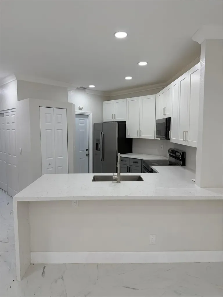 5473 NW 90th Avenue Sunrise FL 33351