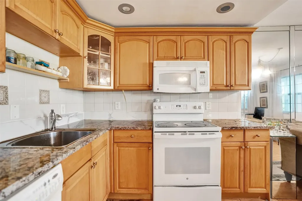 5208 NE 24th Terrace Fort Lauderdale FL 33308