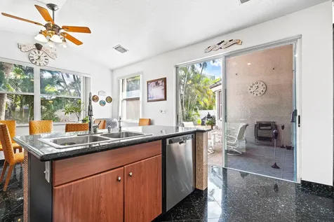 3274 NW 22nd Avenue Oakland Park FL 33309