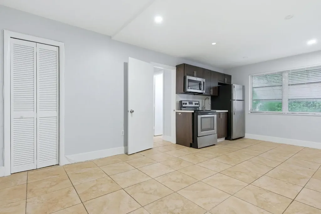 1964 NE 172nd Street North Miami Beach FL 33162
