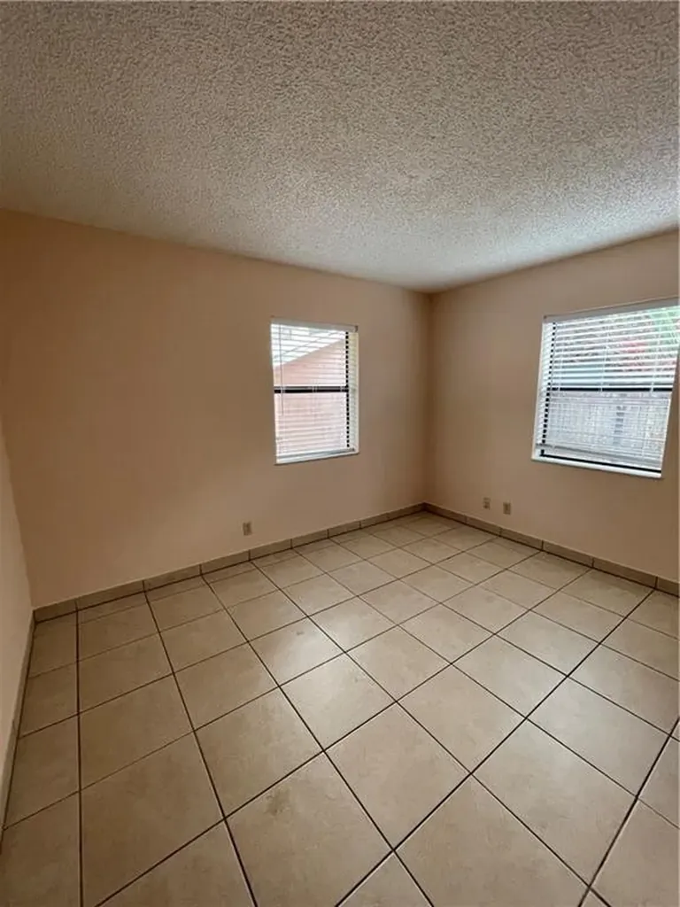 1112 NE 13th Avenue Fort Lauderdale FL 33304