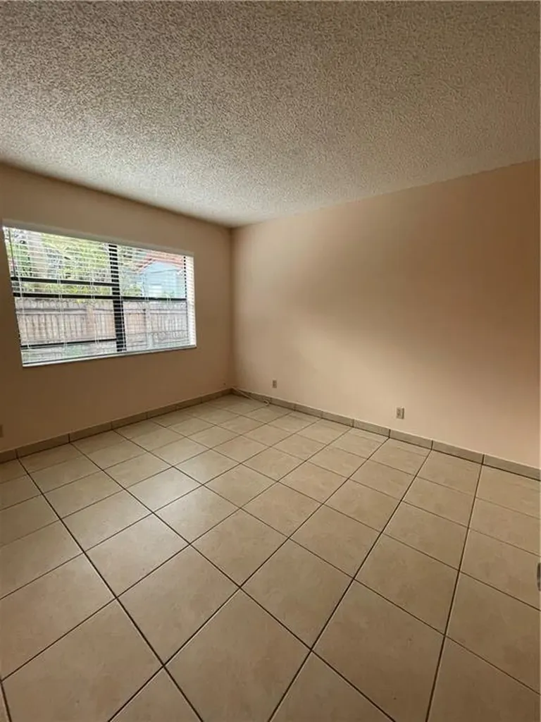 1112 NE 13th Avenue Fort Lauderdale FL 33304