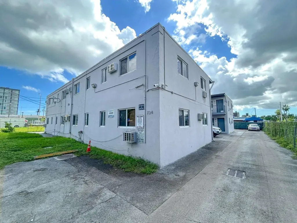 734 NW 80th Street Miami FL 33150