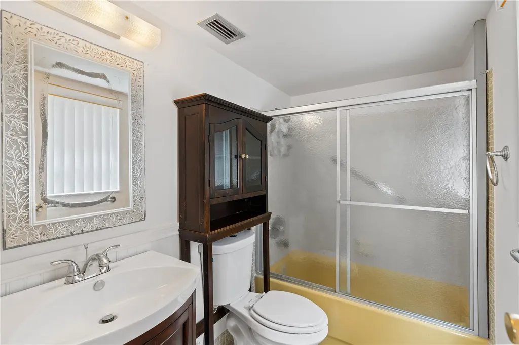 1 Abbey Lane Delray Beach FL 33446