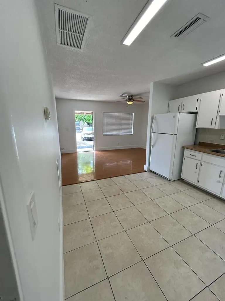 1984 SW 28th Lane Fort Lauderdale FL 33312