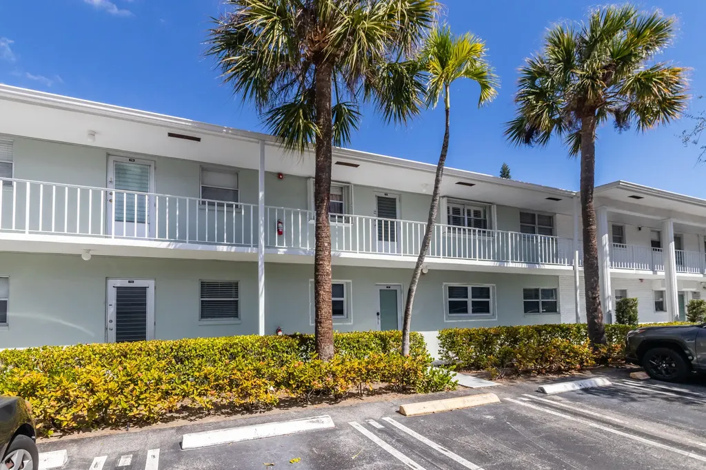 2300 NW 22nd Avenue Delray Beach FL 33445