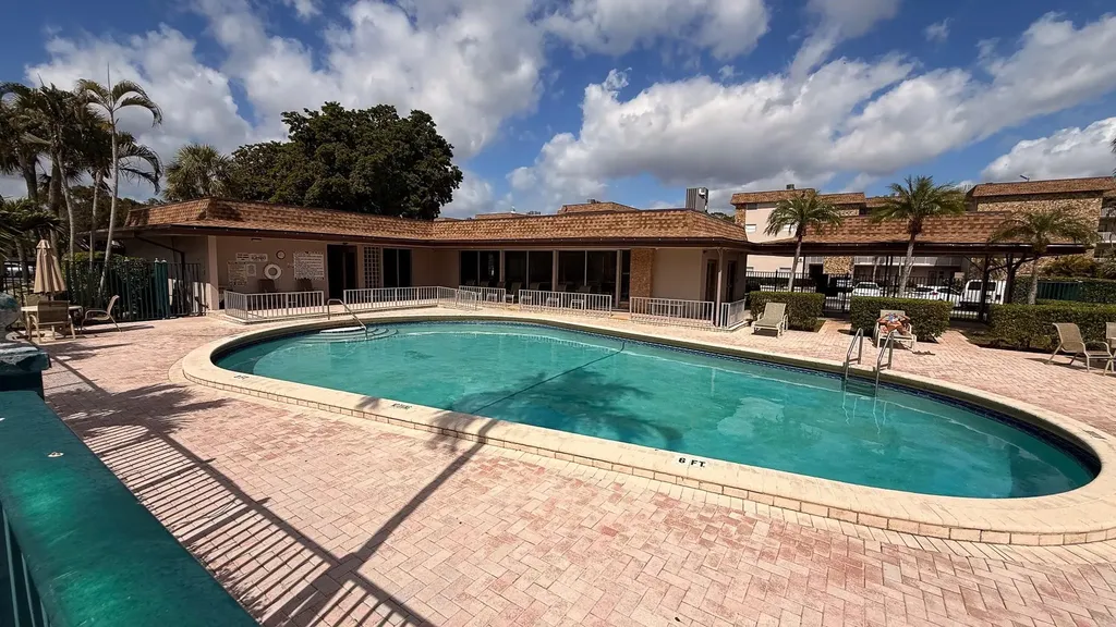2420 SW 81st Avenue Davie FL 33324