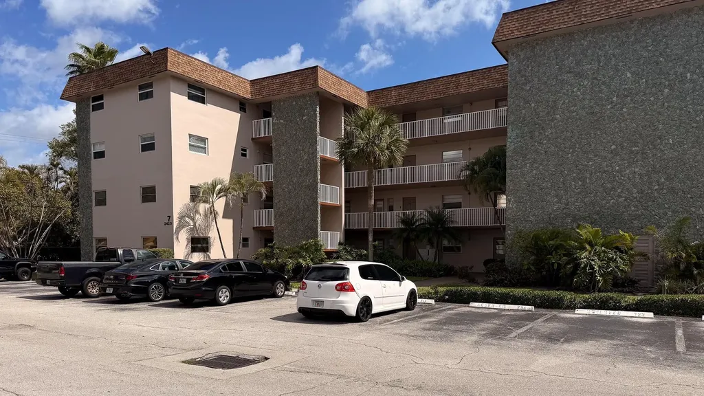2420 SW 81st Avenue Davie FL 33324