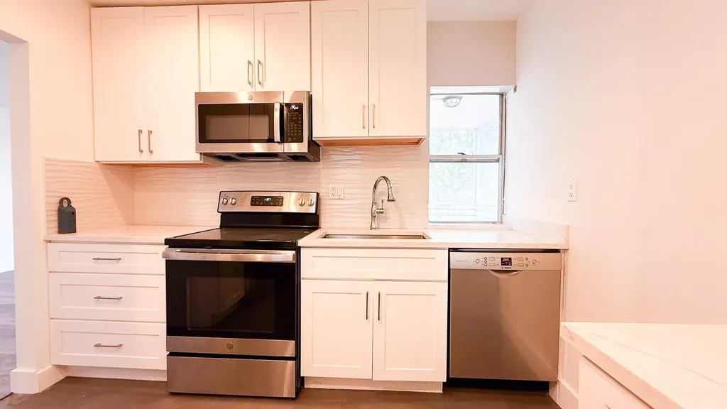 2420 SW 81st Avenue Davie FL 33324