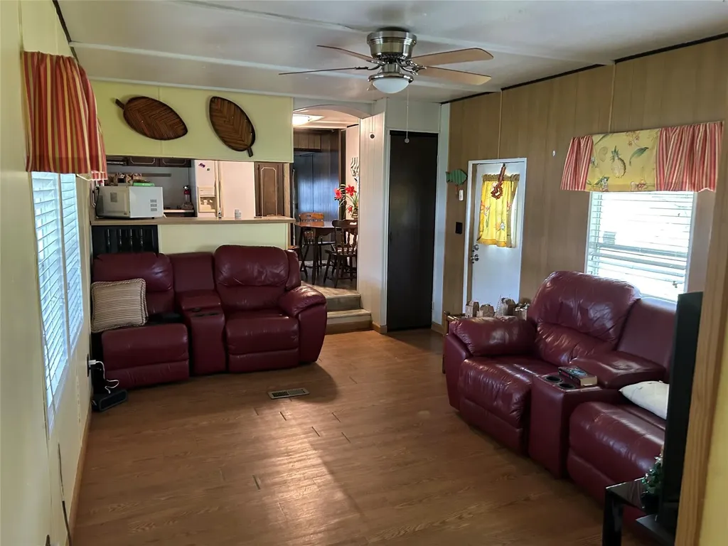 1379 Chobee Street Okeechobee FL 34974