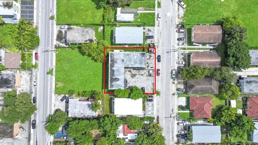 1261 NW 59th Street Miami FL 33142