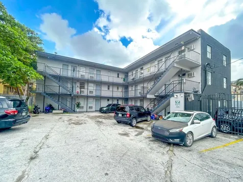1261 NW 59th Street Miami FL 33142