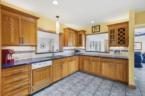 707 N Northlake Drive Hollywood FL 33019