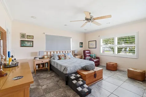 707 N Northlake Drive Hollywood FL 33019