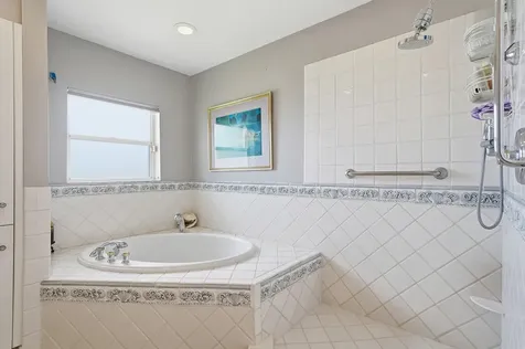 707 N Northlake Drive Hollywood FL 33019