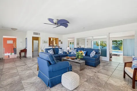 707 N Northlake Drive Hollywood FL 33019