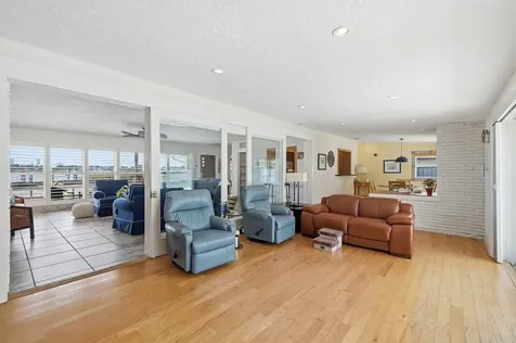 707 N Northlake Drive Hollywood FL 33019