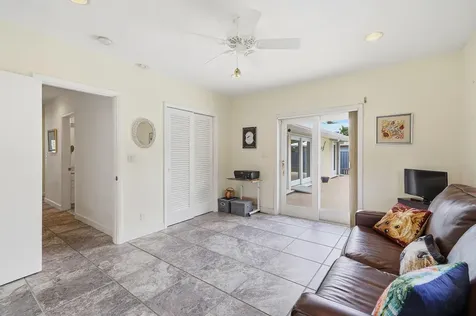 707 N Northlake Drive Hollywood FL 33019