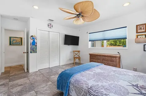 707 N Northlake Drive Hollywood FL 33019