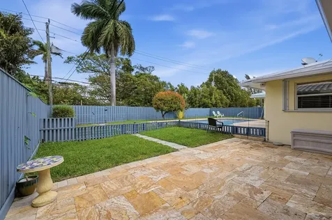 707 N Northlake Drive Hollywood FL 33019
