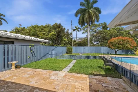707 N Northlake Drive Hollywood FL 33019