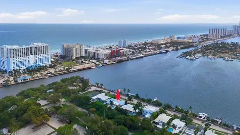 707 N Northlake Drive Hollywood FL 33019