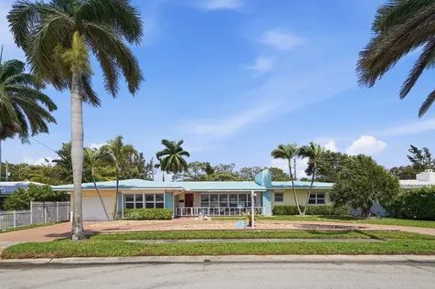 707 N Northlake Drive Hollywood FL 33019