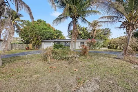7730 W Lake Drive Lake Clarke Shores FL 33406