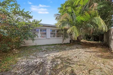 7730 W Lake Drive Lake Clarke Shores FL 33406