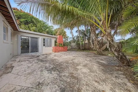 7730 W Lake Drive Lake Clarke Shores FL 33406