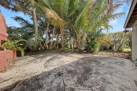 7730 W Lake Drive Lake Clarke Shores FL 33406