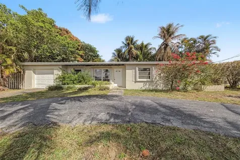 7730 W Lake Drive Lake Clarke Shores FL 33406