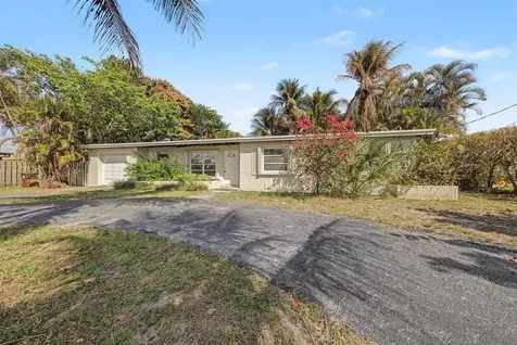 7730 W Lake Drive Lake Clarke Shores FL 33406