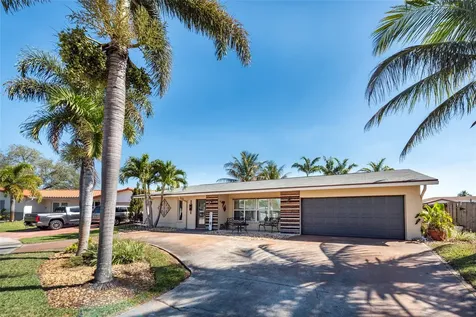 741 NW 97th Terrace Pembroke Pines FL 33024