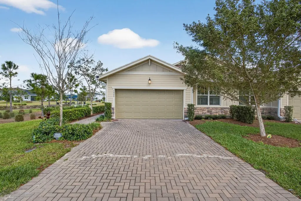 1332 Haywagon Trail Loxahatchee FL 33470