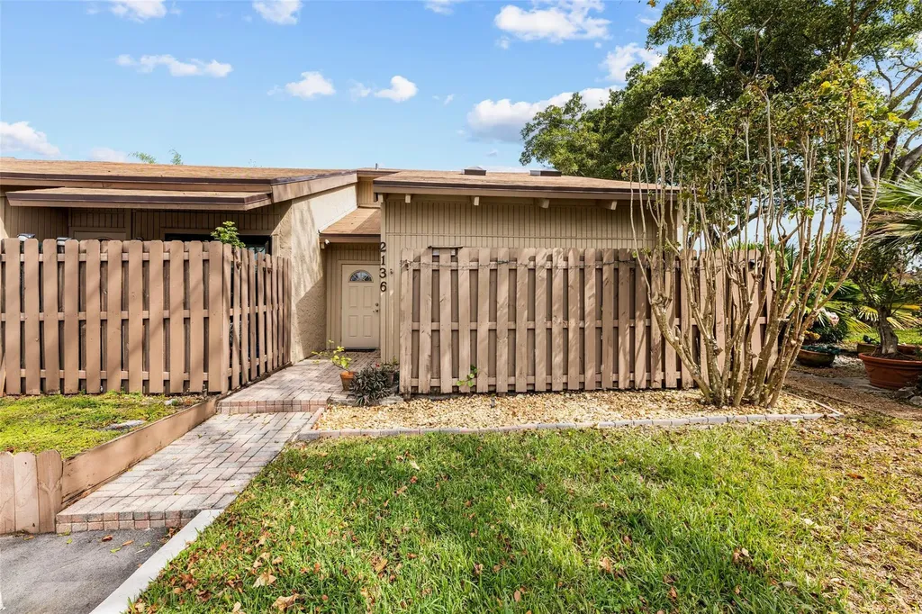 2136 SW 81st Way Davie FL 33324