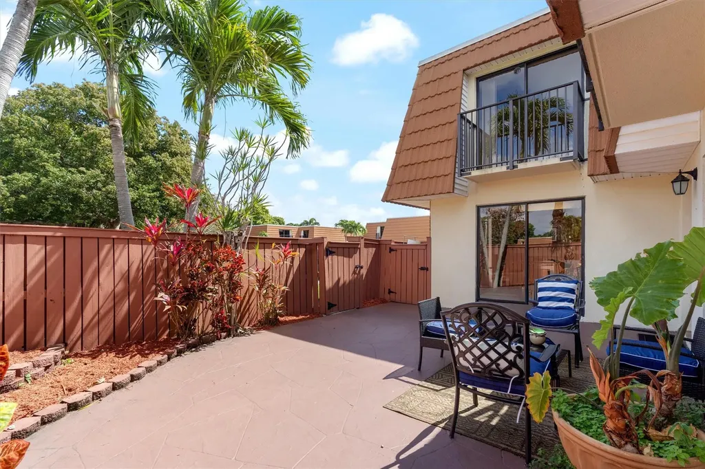 2944 SW 11th Place Deerfield Beach FL 33442