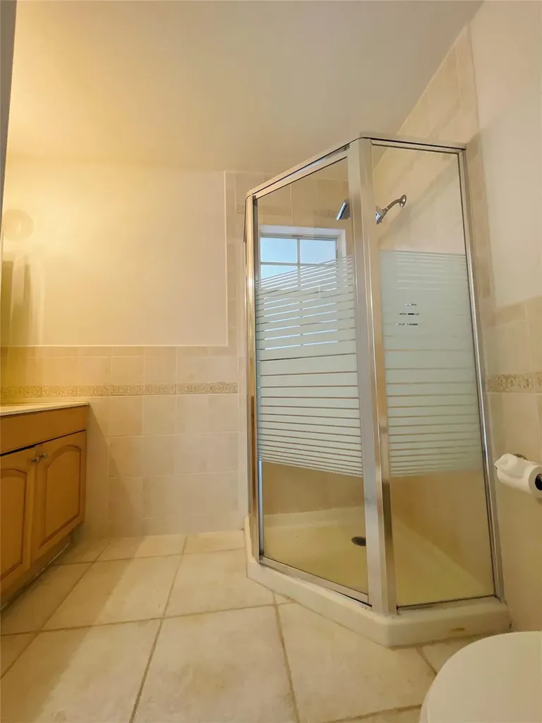 2605 Bay Drive Pompano Beach FL 33062