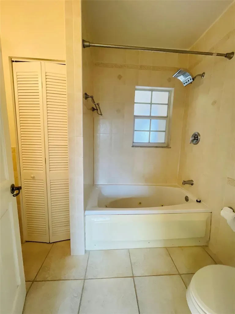2605 Bay Drive Pompano Beach FL 33062
