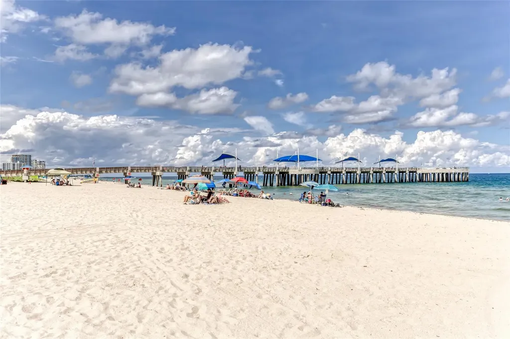 2605 Bay Drive Pompano Beach FL 33062