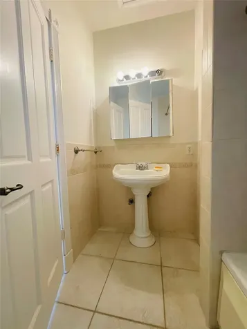 2605 Bay Drive Pompano Beach FL 33062