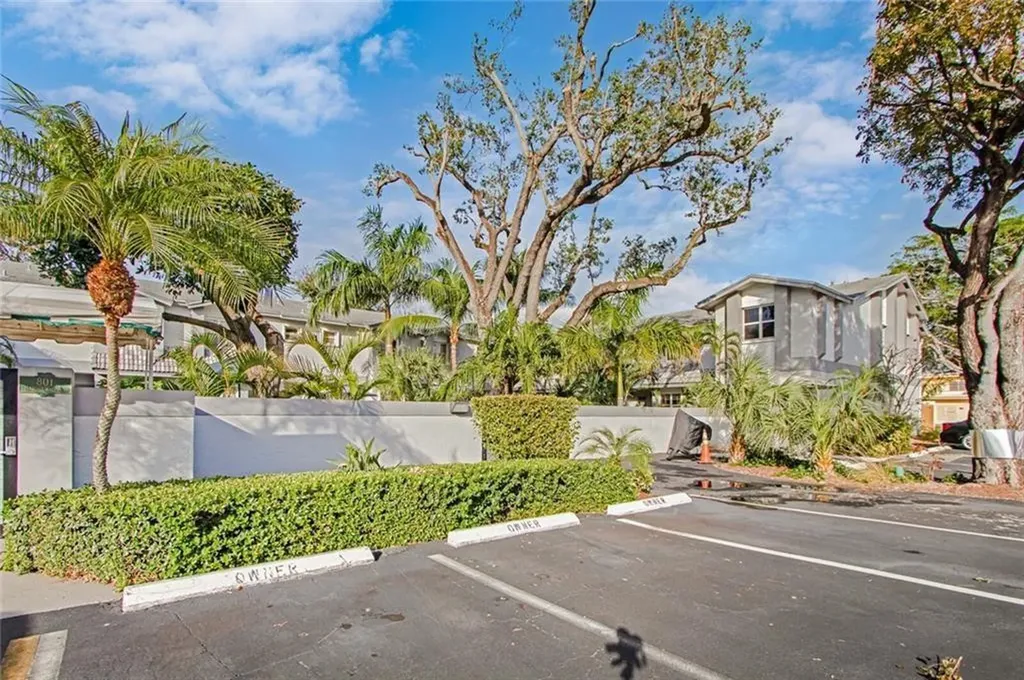 801 SE 16th Court Fort Lauderdale FL 33316