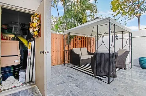 801 SE 16th Court Fort Lauderdale FL 33316