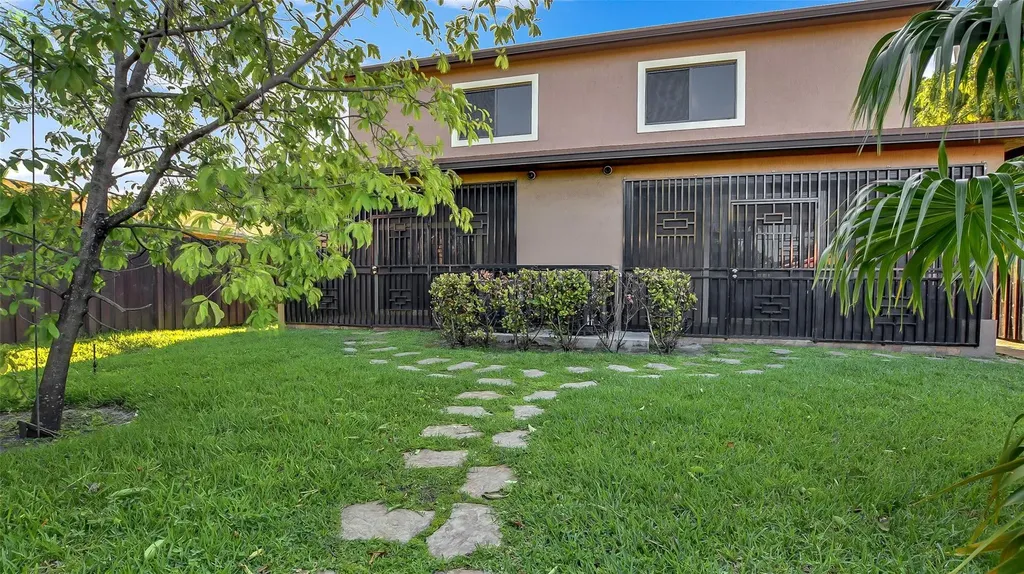 1461-1463 SW 40th Terrace Fort Lauderdale FL 33317