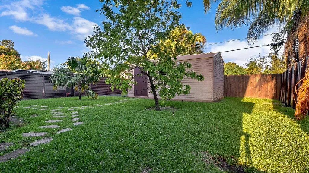 1461-1463 SW 40th Terrace Fort Lauderdale FL 33317